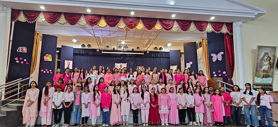 11 Girl Power